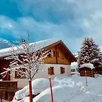 Mountain Getaway Sedrun Апартаменты